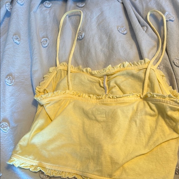 Yellow Ruffled Crop Top - Picture 3 of 3